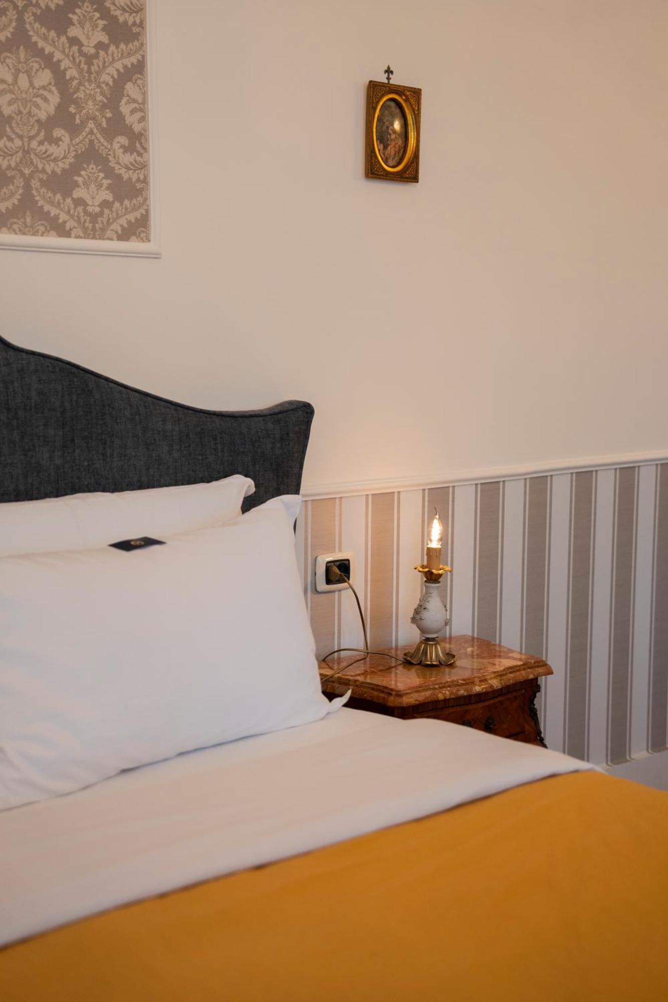 Casa Santangelo Suites Salerno Eksteriør bilde