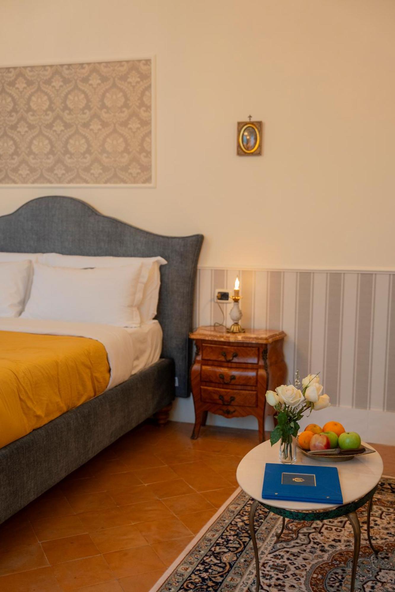 Casa Santangelo Suites Salerno Eksteriør bilde