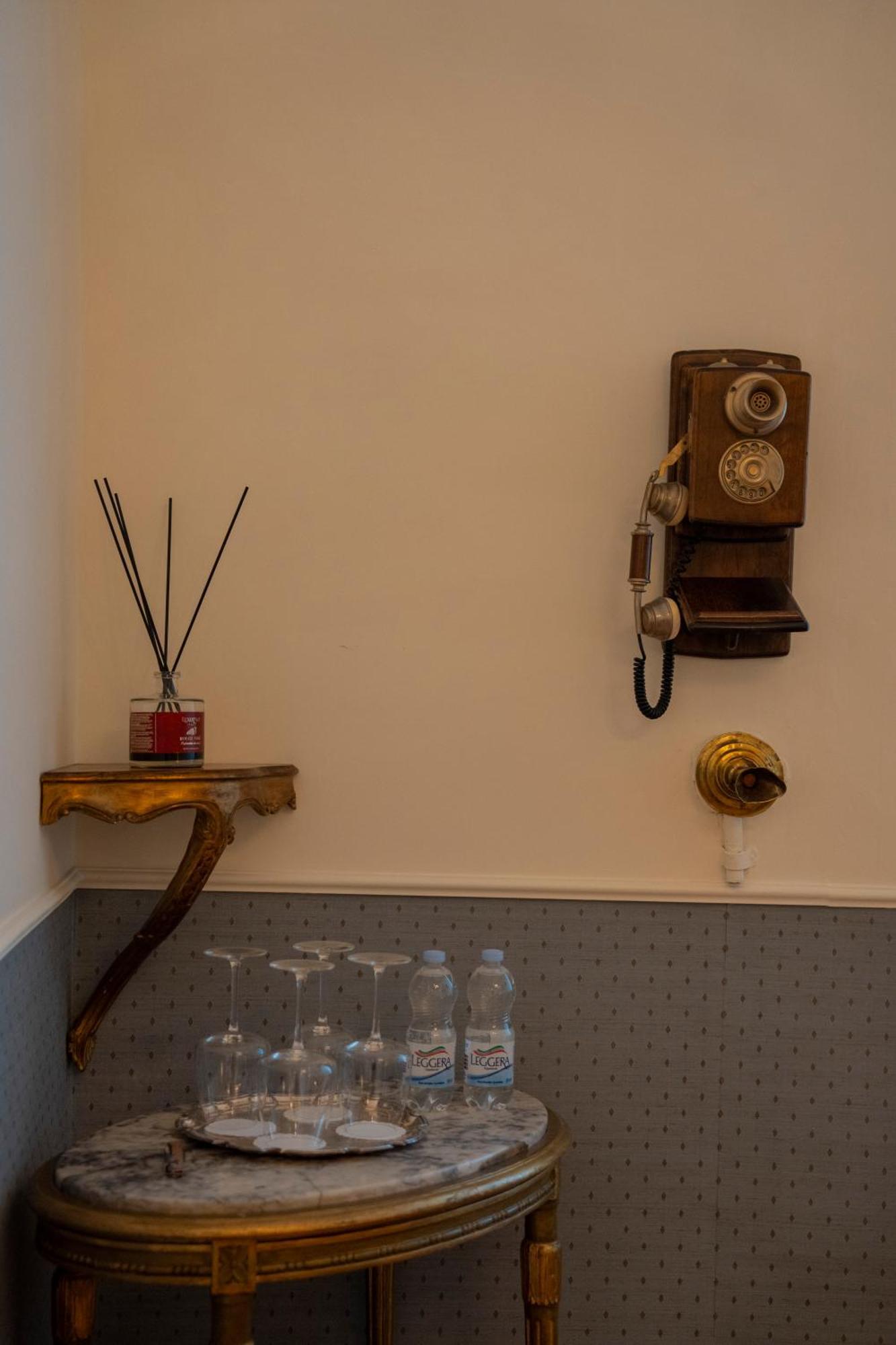 Casa Santangelo Suites Salerno Eksteriør bilde